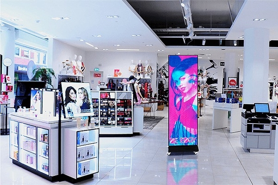 Led Advertising Adigital Sign P2.5 Led Poster Display Screen in Store/bank/bar/school and Company