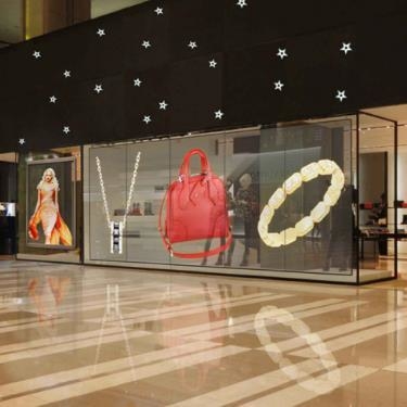 High Performance Indoor Virtual Production P3.91-7.82 Curtain Film Transparent  LED Display